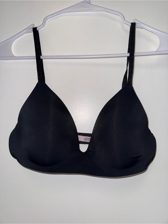 Victoria's Secret Other - Victoria's Secret (32D) Black T-Shirt Lightly Lined Wireless Bra